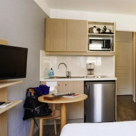 Adagio Access Prado Perier Lejlighedshotel 3*